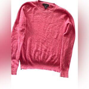TAHARI  100% 2-ply Cashmere Sweater EUC